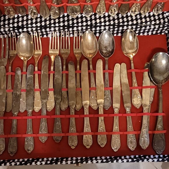Vintage Oneida Silver Plated Cutlery Set 51 Piece, Made In Italy - Picture 2 of 9